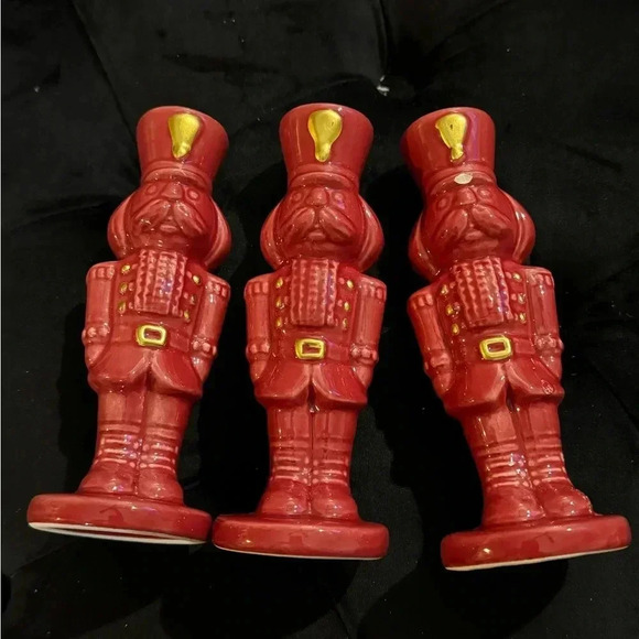 Set of 3 Red & Gold Ceramic Nutcrackers Christmas Holiday Decor Shelf Tradtional - Picture 1 of 9